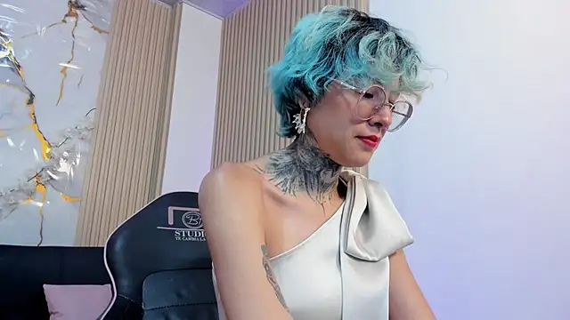 Lyra tay online show from 05-24-26, 12:05