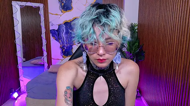 Lyra tay online show from 05-28-26, 07:09