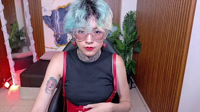 Lyra tay online show from 05-23-26, 07:02