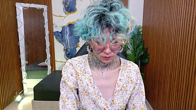 Lyra tay online show from 05-27-26, 08:05