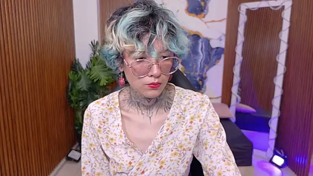 Snapshot of Lyra_tay chatting on 06-11-26, 07:11 Lyra tay online show from 06-11-26, 07:11
