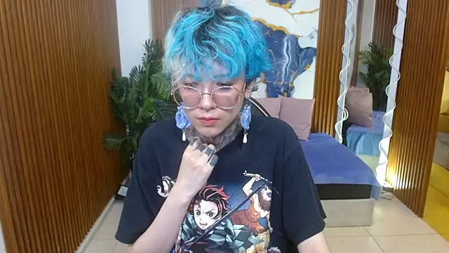 Lyra tay online show from 04-15-26, 08:20