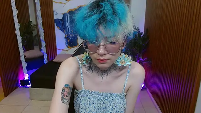 Lyra tay online show from 04-21-26, 07:09