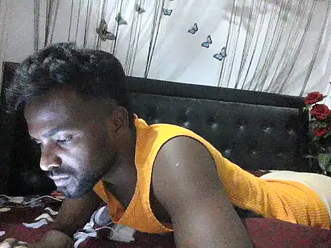 Hunkytop online show from 07-27-26, 02:57