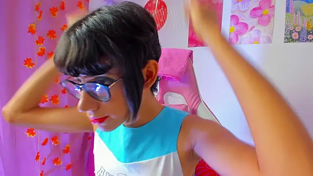 Madeline 21 online show from 04-09-26, 12:11