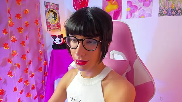 Madeline 21 online show from 03-11-26, 05:12