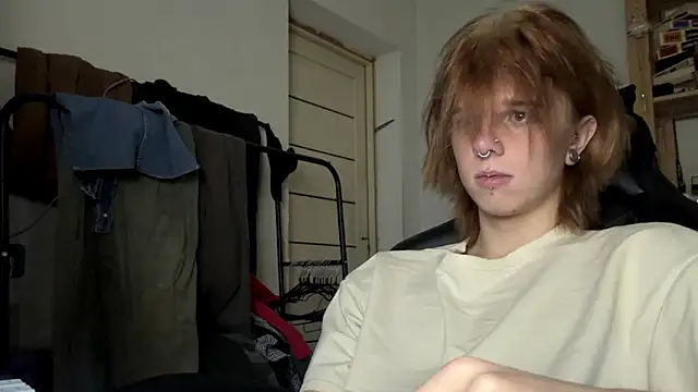 Snapshot of Mark_Shoyer2 chatting on 06-12-26, 10:29 Mark Shoyer2 online show from 06-12-26, 10:29