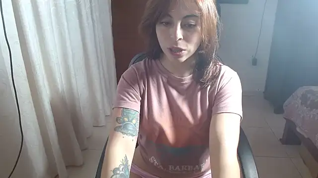 Snapshot of IrisArellano_ chatting on 07-08-26, 01:12 IrisArellano online show from 07-08-26, 01:12