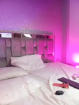 PaulinaLopez  online show from 03-12-26, 09:08