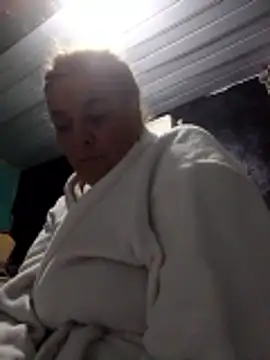momismilf544 online show from 05-05-26, 10:07