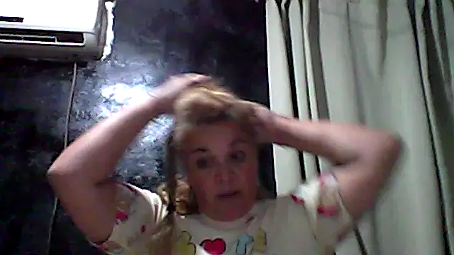 momismilf544 online show from 04-15-26, 10:21