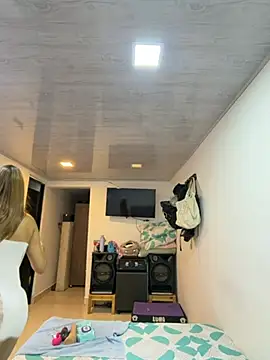 candy-xxx online show from 05-31-26, 07:14