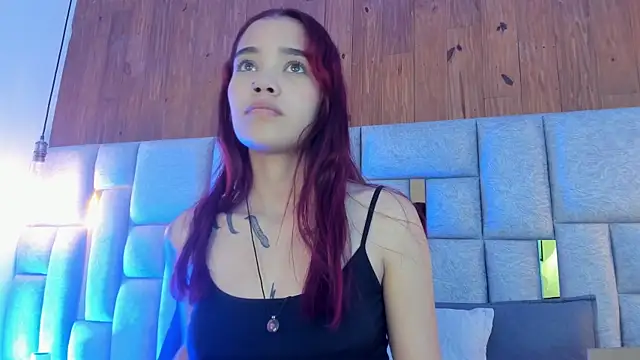 camilaa smith  online show from 07-12-26, 08:20