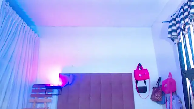 sexysgirl23cm online show from 05-04-26, 07:28