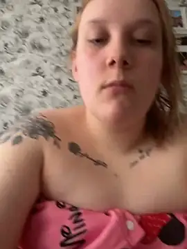 Snapshot of SassieBlondie chatting on 03-01-26, 02:06 SassieBlondie online show from 03-01-26, 02:06