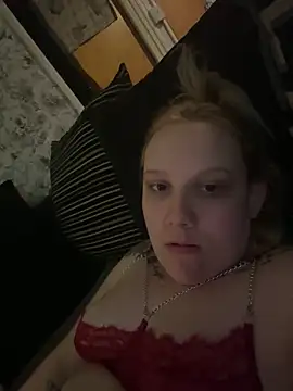 Snapshot of SassieBlondie chatting on 03-03-26, 01:45 SassieBlondie online show from 03-03-26, 01:45