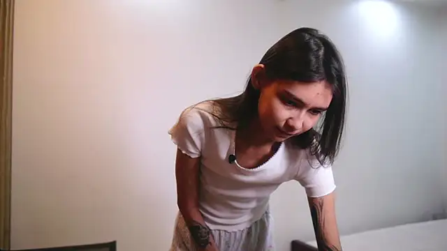 Snapshot of amy_peachy chatting on 03-09-26, 02:15 amy peachy online show from 03-09-26, 02:15