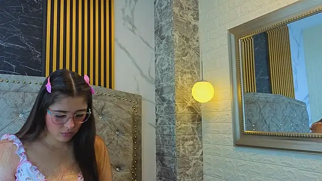 ElisVega online show from 03-23-26, 06:52