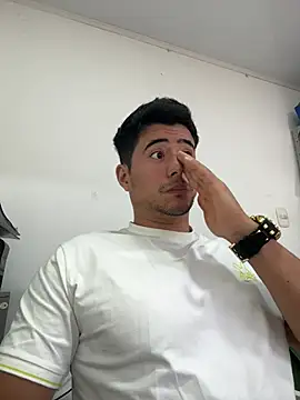 David-latinlover online show from 04-13-26, 03:27