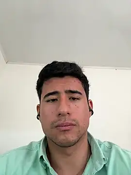 Snapshot of David-latinlover chatting on 07-07-26, 03:04 David-latinlover online show from 07-07-26, 03:04