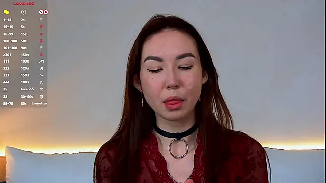 EmilyGray   online show from 05-05-26, 07:22