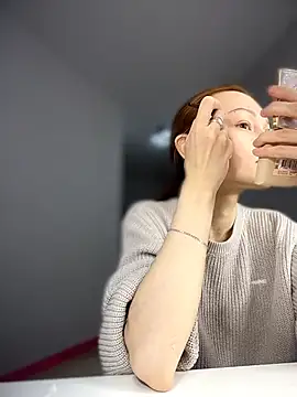 SadieSink  online show from 04-05-26, 09:38