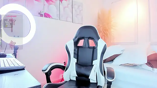 Tommy valverde online show from 03-25-26, 07:13