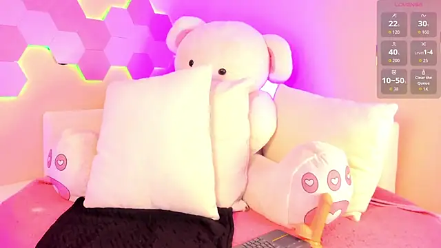 Candyskinny21 online show from 03-19-26, 07:25