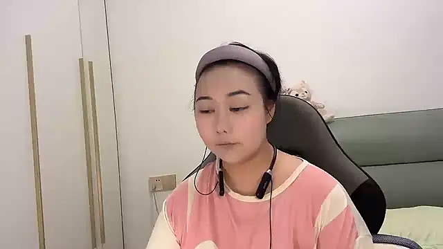 Snapshot of Susu-36E chatting on 05-31-26, 01:06 Susu-36E online show from 05-31-26, 01:06
