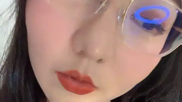 Snapshot of Susu-36E chatting on 05-11-26, 04:04 Susu-36E online show from 05-11-26, 04:04