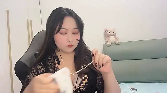 Snapshot of Susu-36E chatting on 04-30-26, 08:43 Susu-36E online show from 04-30-26, 08:43