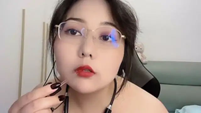 Snapshot of Susu-36E chatting on 04-24-26, 11:12 Susu-36E online show from 04-24-26, 11:12