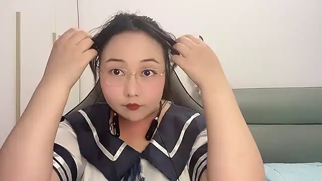 Snapshot of Susu-36E chatting on 04-27-26, 08:23 Susu-36E online show from 04-27-26, 08:23