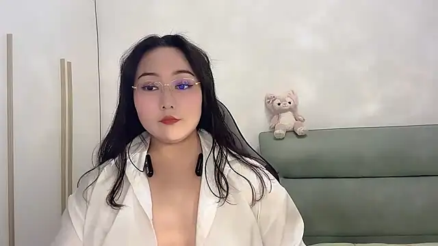 Snapshot of Susu-36E chatting on 05-11-26, 01:12 Susu-36E online show from 05-11-26, 01:12