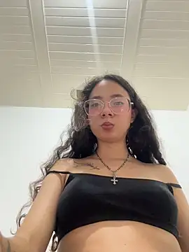 Aliciaa-petite online show from 05-11-26, 10:27