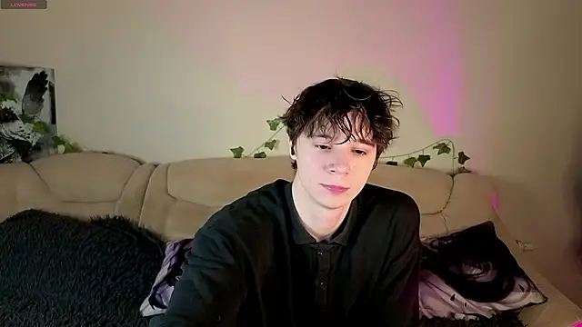 AnthonyCuutie online show from 03-15-26, 04:58