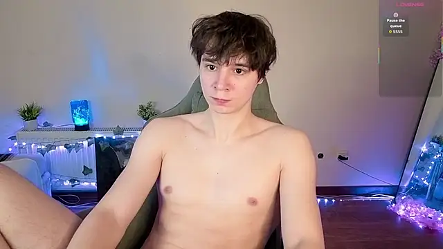 AnthonyCuutie online show from 05-17-26, 05:40