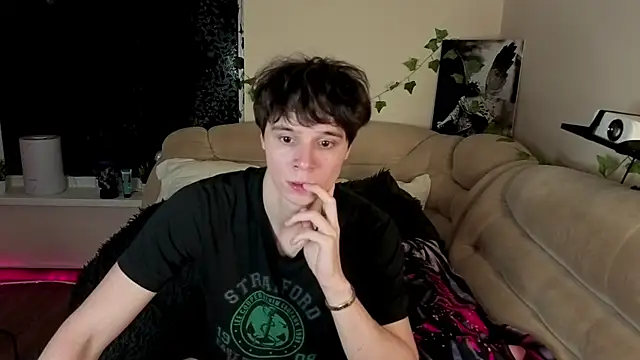 AnthonyCuutie online show from 04-01-26, 05:54