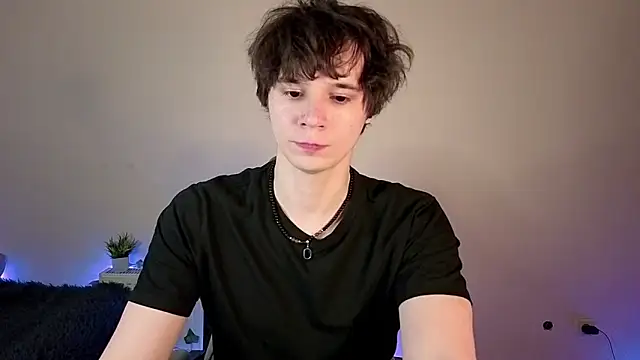 AnthonyCuutie online show from 06-01-26, 05:40