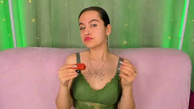 AishaTempt online show from 05-21-26, 08:44
