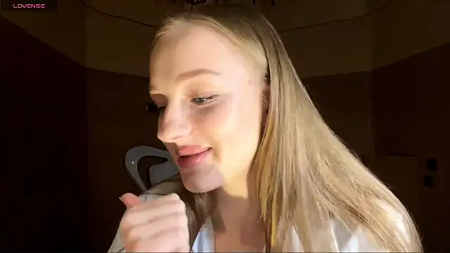 Anika Socutehe online show from 04-22-26, 08:26
