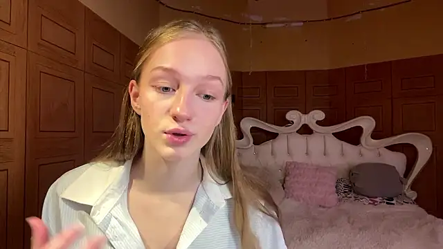 Anika Socutehe online show from 03-29-26, 08:49