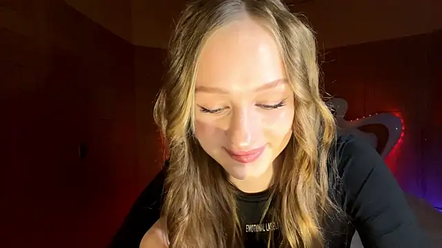 Anika Socutehe online show from 04-15-26, 07:58