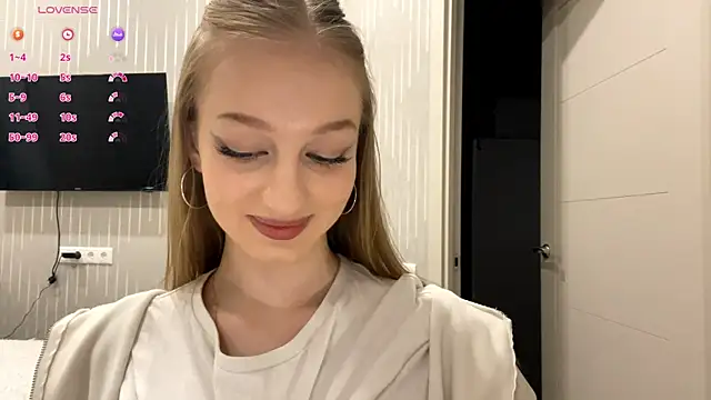 Anika Socutehe online show from 06-04-26, 09:19