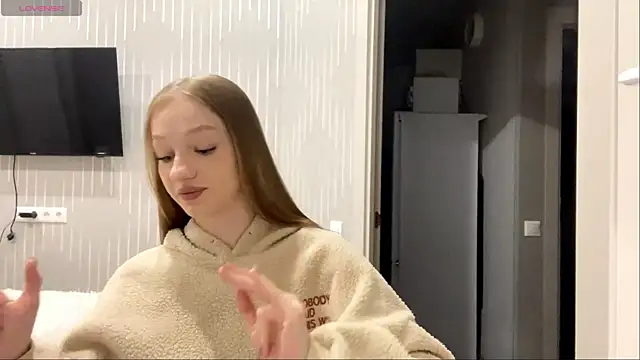 Anika Socutehe online show from 05-25-26, 10:08