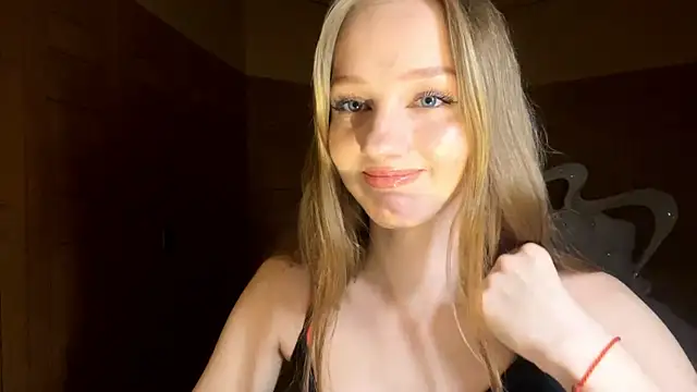 Anika Socutehe online show from 04-18-26, 08:09