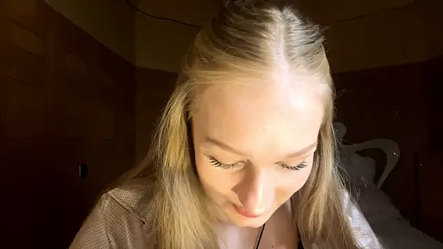Anika Socutehe online show from 04-20-26, 09:38