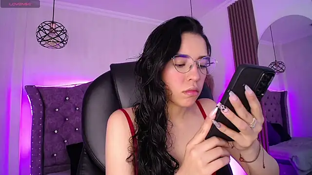 Amara Davis1 online show from 05-10-26, 03:43