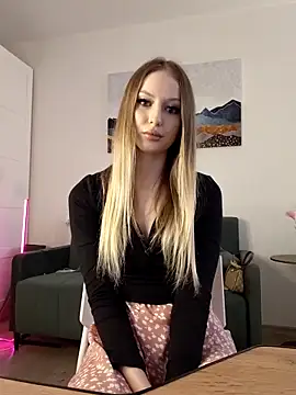 Snapshot of AlishaWey chatting on 02-28-26, 08:03 AlishaWey online show from 02-28-26, 08:03