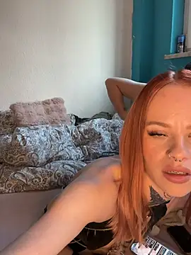 YoungAngelaxxx online show from 03-18-26, 04:41